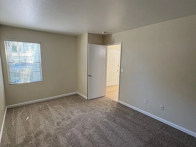 2915 N Texas St #101 — Photo 12