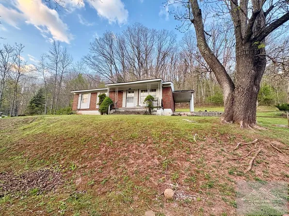 2125 Maple Acres Rd, Princeton, WV 24739