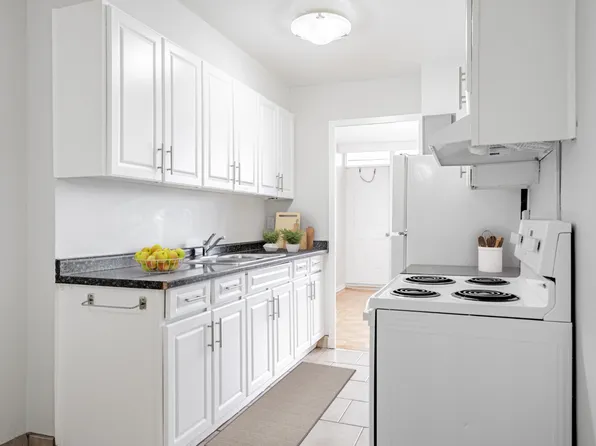 520 Wellington Street