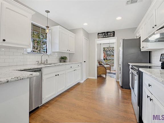 3rd image of 5352 Highland Ridge Dr