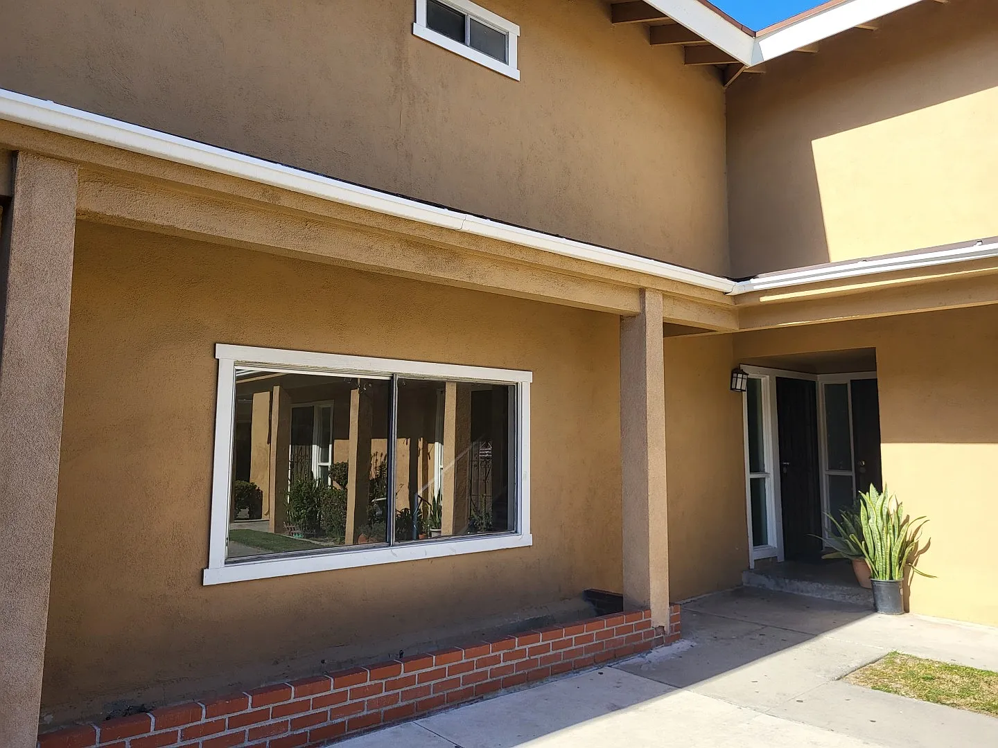 3 bed, 1.5 bath, $3,600 — Photo 2