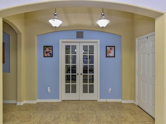 4th image of 1530 Oak Park Ln