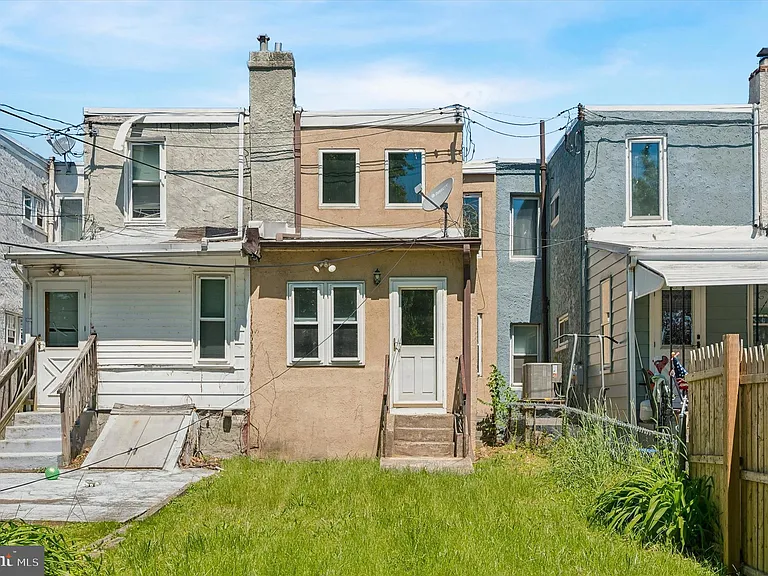 431 Iroquois St — Photo 15