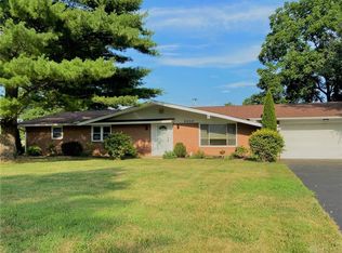 2010 Regent Park Dr, Bellbrook, OH