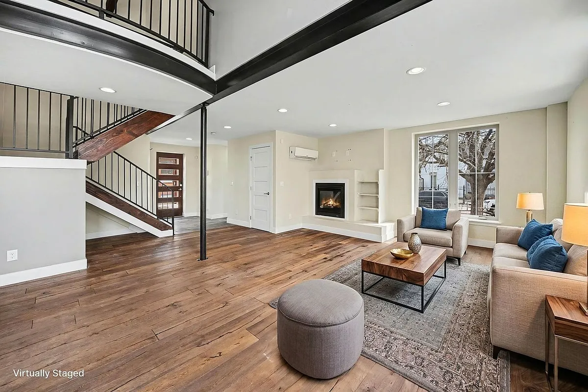 Building Photo - 3905 Shoshone St