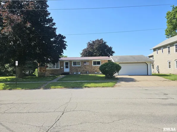 509 W 9th St, Tipton, IA 52772