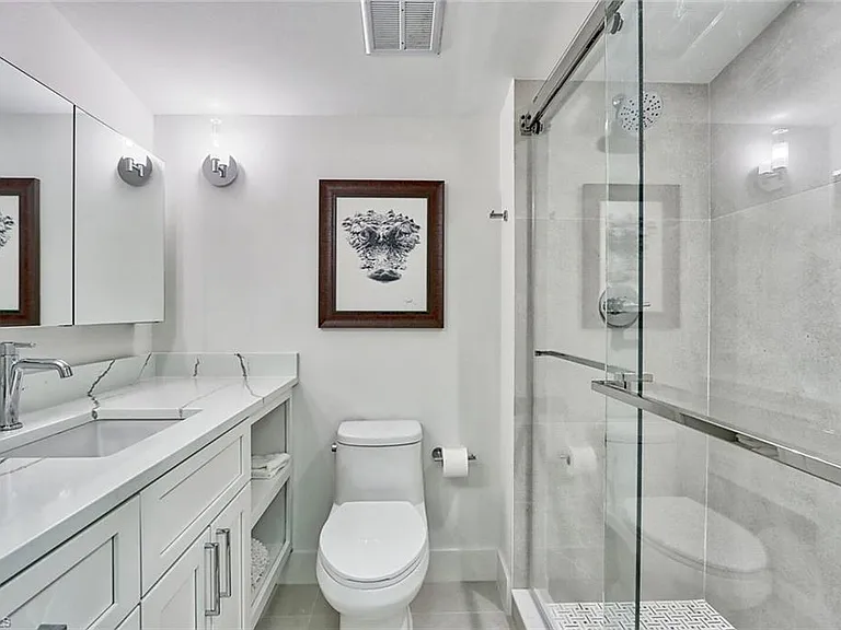 222 Harbour Dr #105 — Photo 15