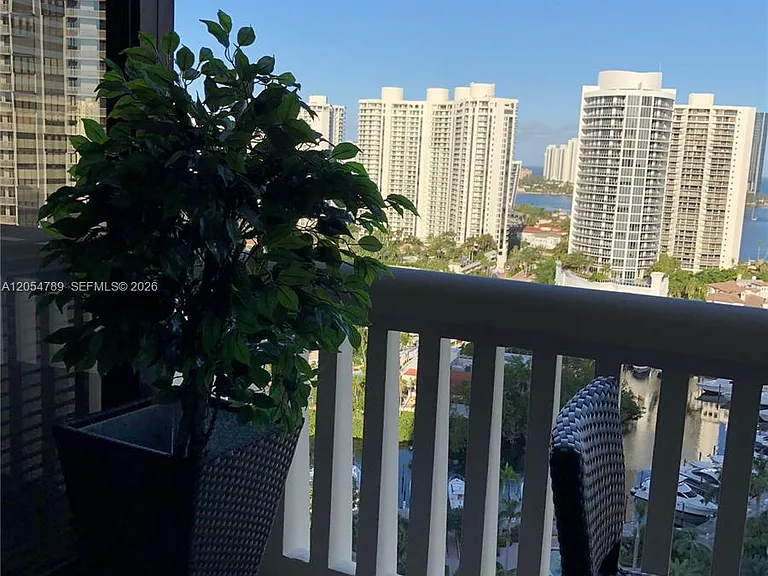 1000 Island Blvd #2308 — Photo 18