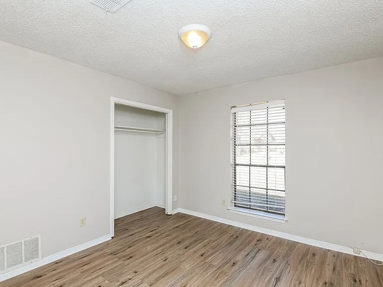 7528 Beckwood Dr — Photo 12
