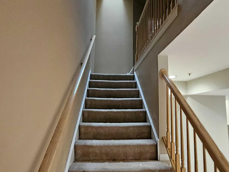 1041 E Wilson Ave — Photo 8