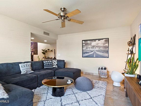 3rd image of 9015 E Winchcomb Dr