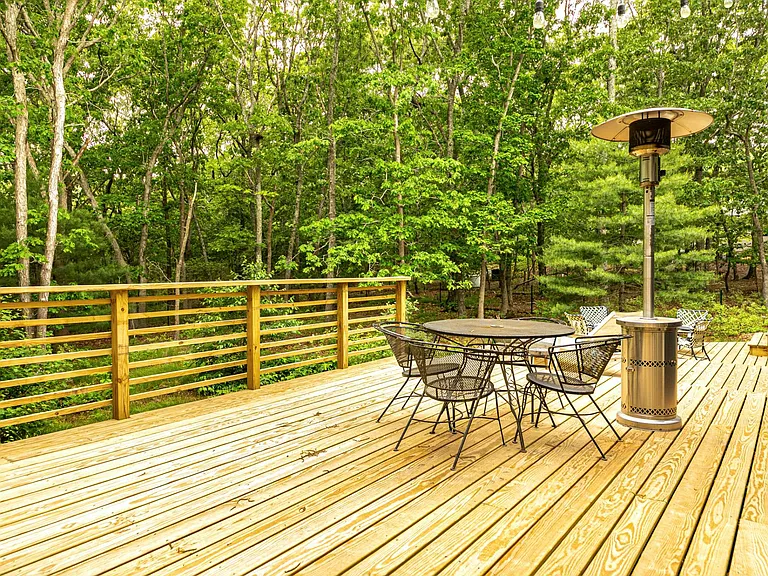 3 Jonathan Dr — Photo 9