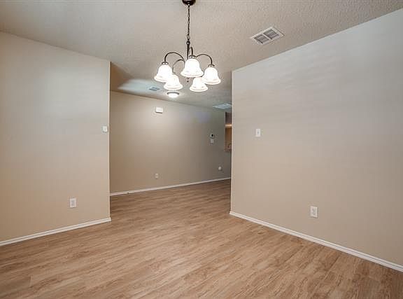 5th image of 1534 Laurel Hall Ln