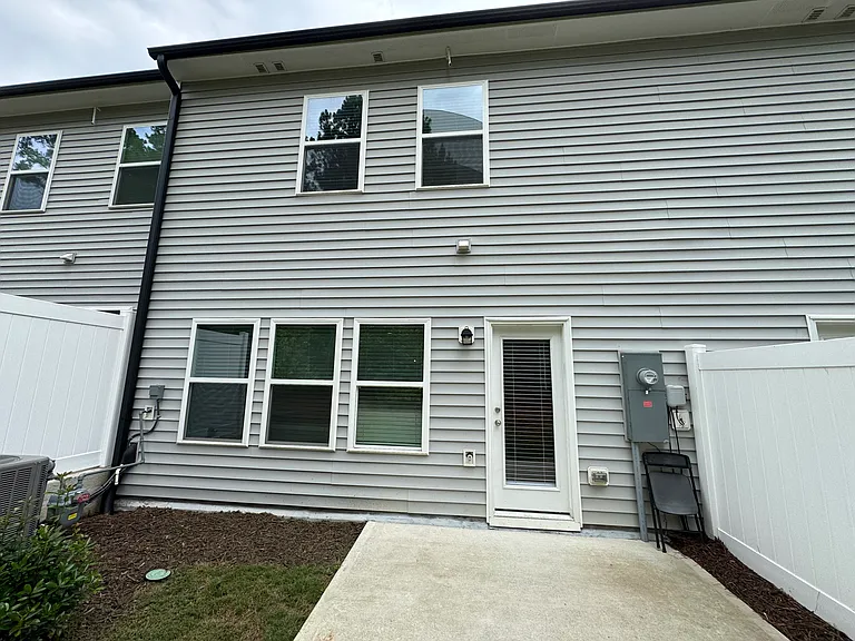 5104 Cambrey Dr — Photo 18