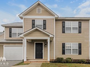 712 Raindrops Rd, Gastonia, NC 28054