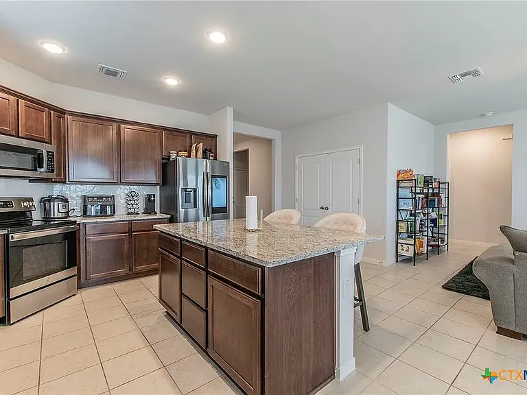 1503 Sideoats Ln — Photo 4