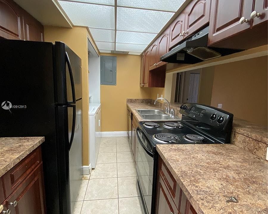 1st image of 4535 Treehouse Ln #B