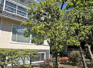 160 E 29th St #1, North Vancouver, BC V7N1C4