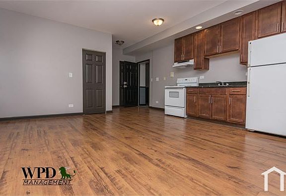 2nd image of 7842 S Ellis Ave APT 209
