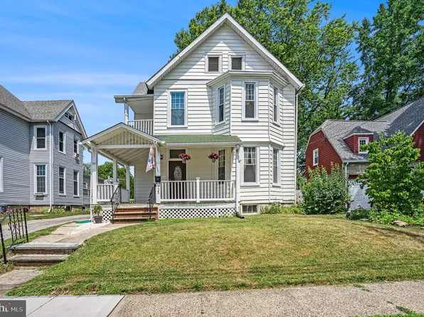 725 13th Ave, Prospect Park, PA 19076