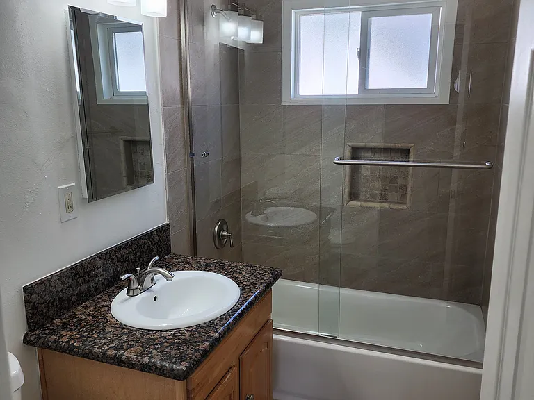 12535 Pacific Ave #7 — Photo 14