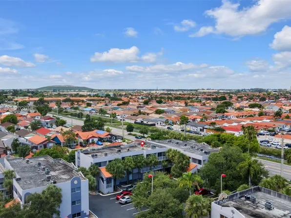 2780 W 76th St APT 203, Hialeah, FL 33016