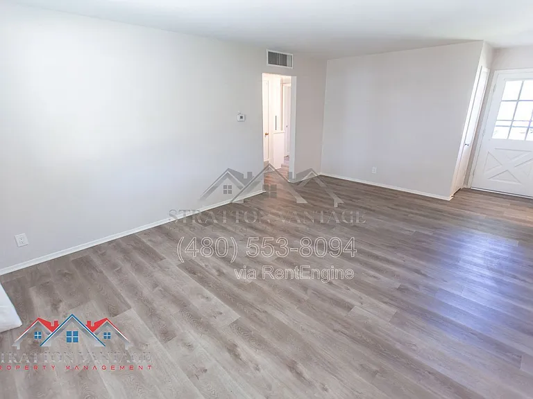 3409 E Indianola Ave — Photo 11