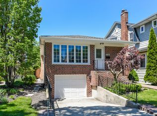 233 Central Ave, Wilmette, IL 60091