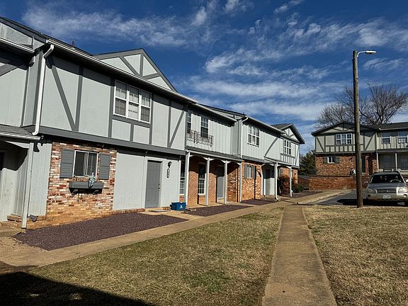 3rd image of 1 Holly Ct #6C