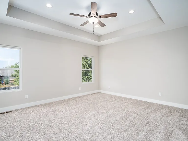 917 Eagle Ridge Dr — Photo 16