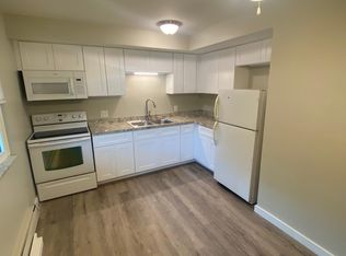 5368 Cooley Lake Rd APT 6, Waterford, MI 48327