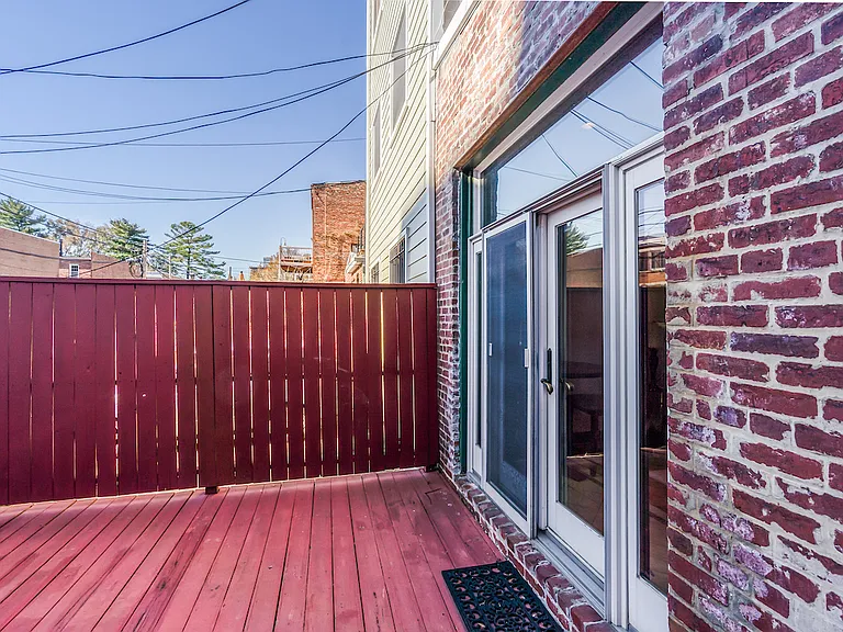 1820 Calvert St NW — Photo 31