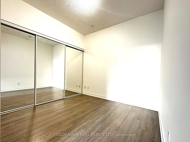 5180 Yonge St #417 — Photo 9