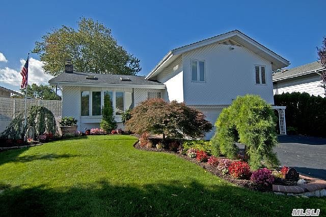 1st image of 31 Flower Ln