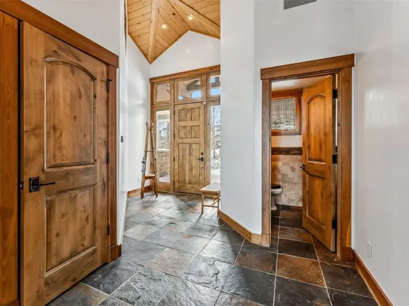 252 Lake View Dr, Silverthorne, CO 80498