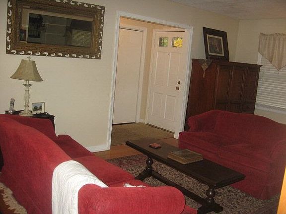 4th image of 3011 Stratford Dr