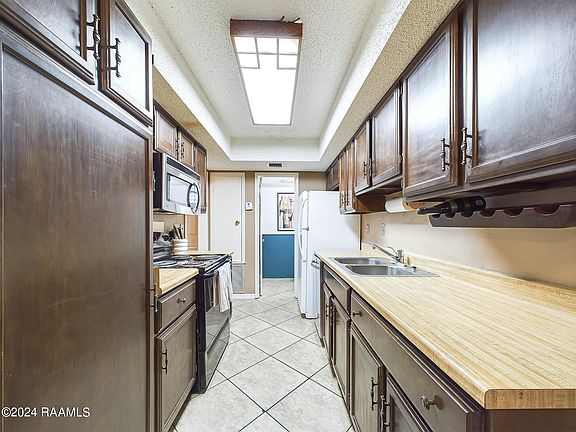 3rd image of 101 Wilbourn Blvd APT 804