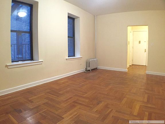 5th image of 590 Fort Washington Ave APT 1L