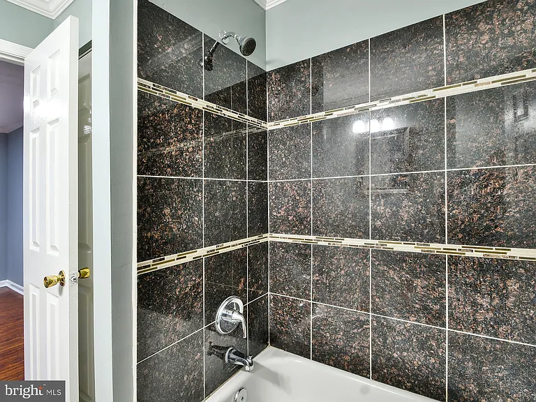 9720 Lake Pointe Ct #102 — Photo 29