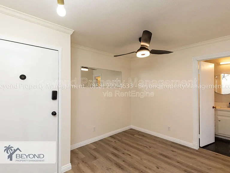6924 Hyde Park Dr #214 — Photo 6
