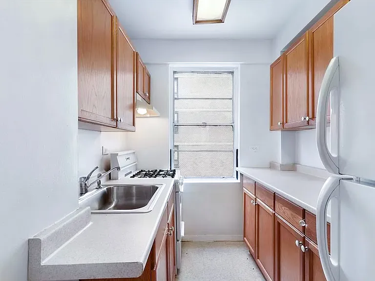 225 E 46th St #6H — Photo 7