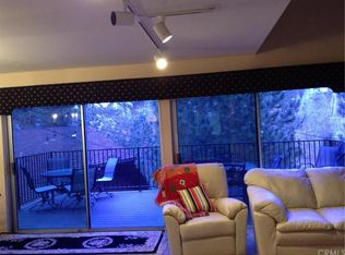 966 Willow Creek Rd APT 10, Lake Arrowhead, CA 92352