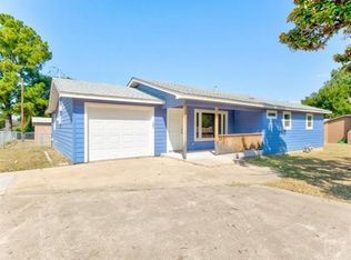 1001 N Stewart St, Azle, TX 76020