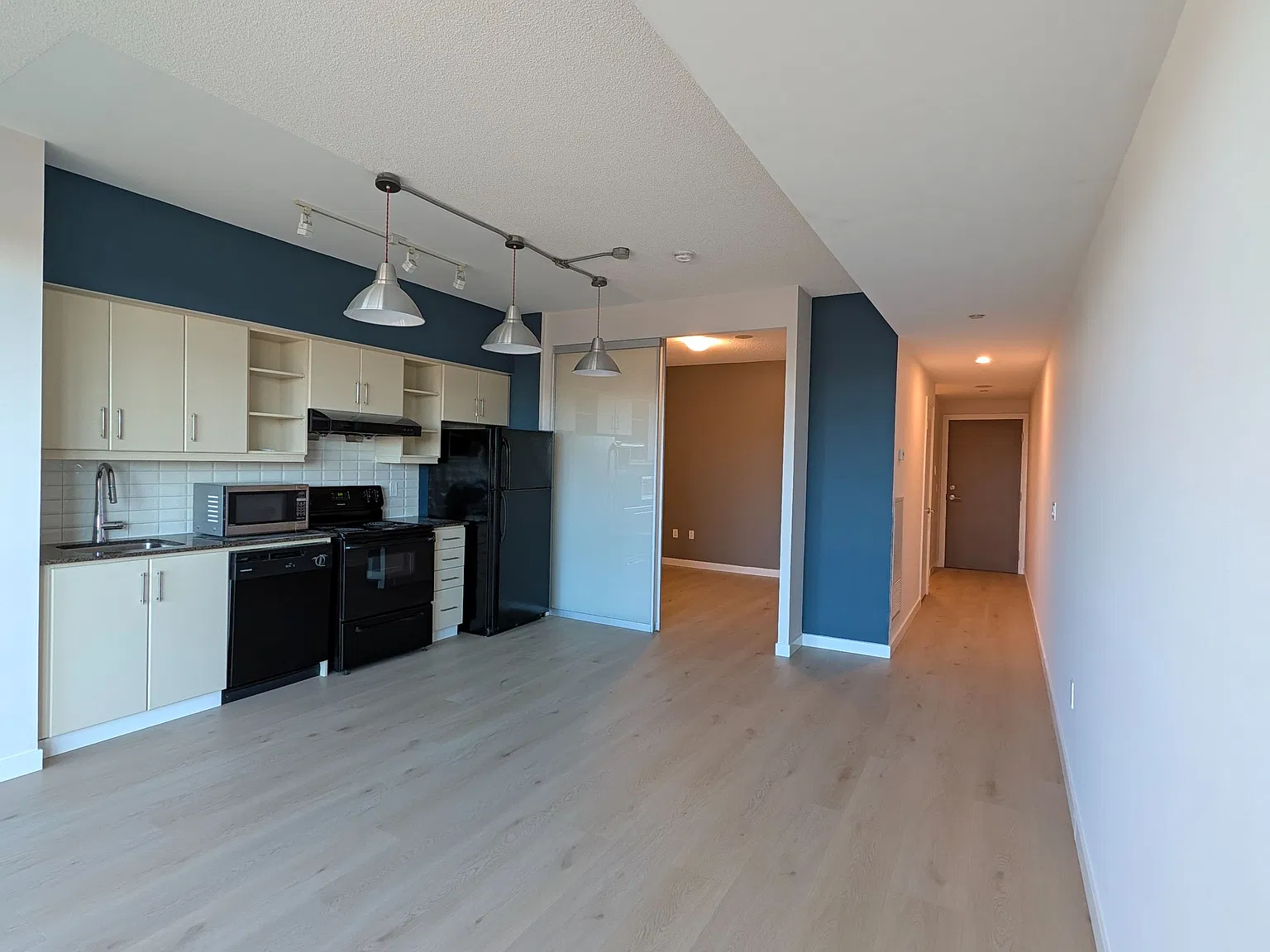1 bed, $2,275 — Photo 4