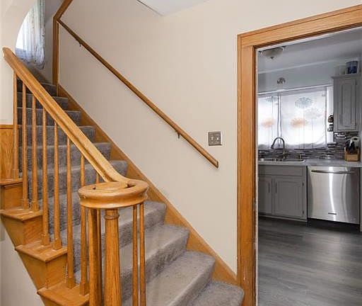 5th image of 2428 Portsmouth Ave