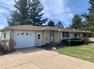 10275 E Stagecoach Trl, Warren, IL 61087