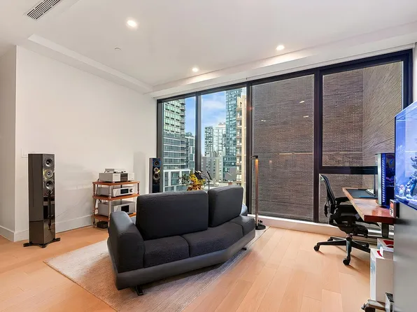 5 Court Unit 7G, Long Island City, NY 11101