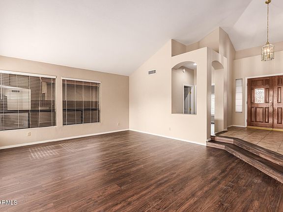 3rd image of 5679 E BEVERLY Lane