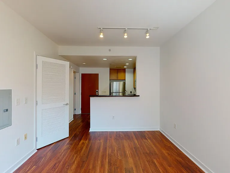 Edgewater — Photo 42