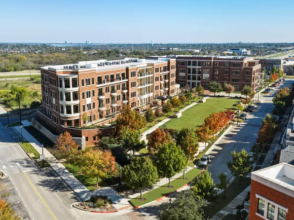 Residences at Southlake